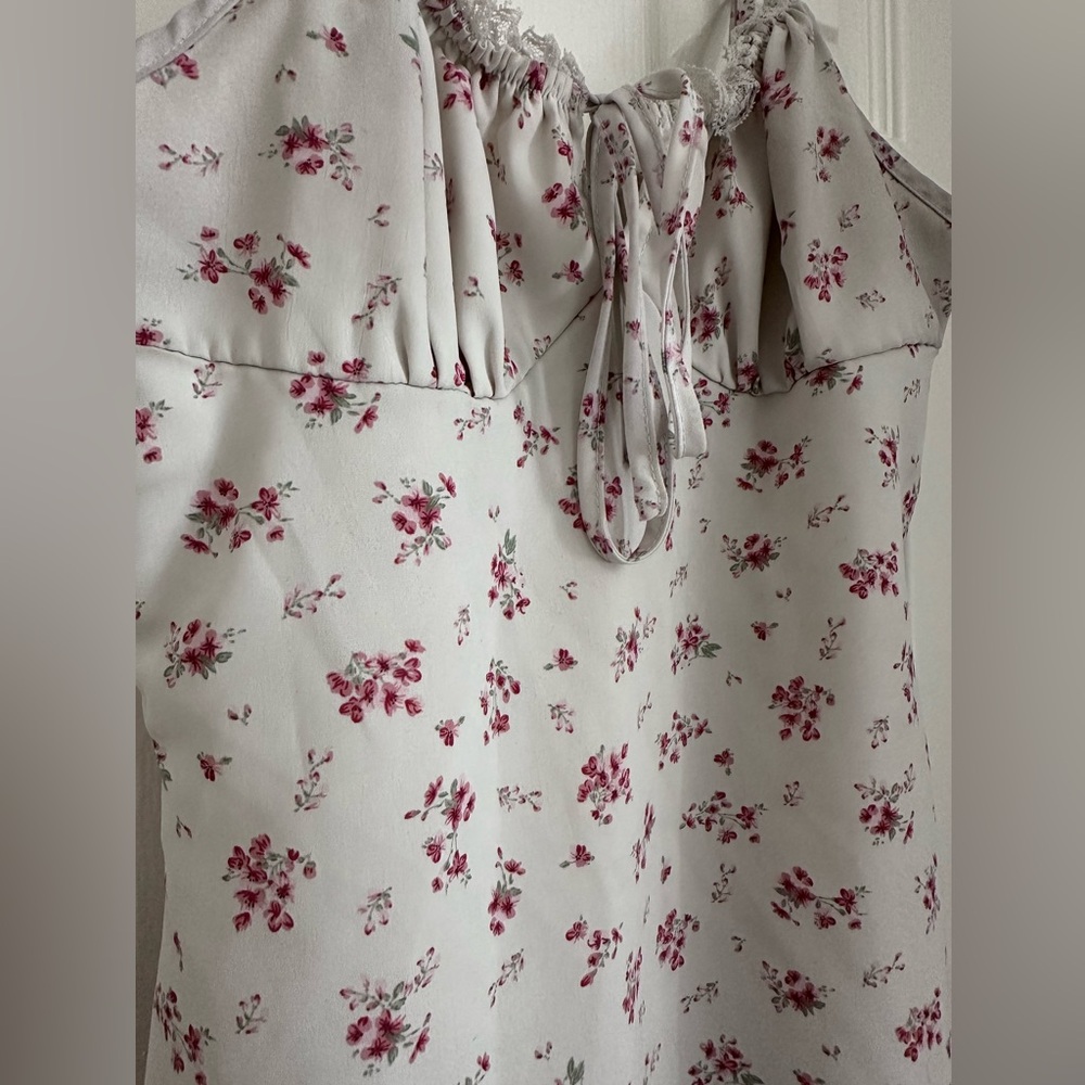 Red Floral Mini Cottage Dress With Ties in Extra Small - Picture 4 of 10